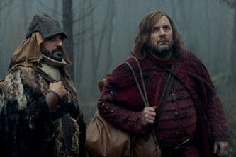 Deux chevaliers dans une forêt, scène de Kaamelott