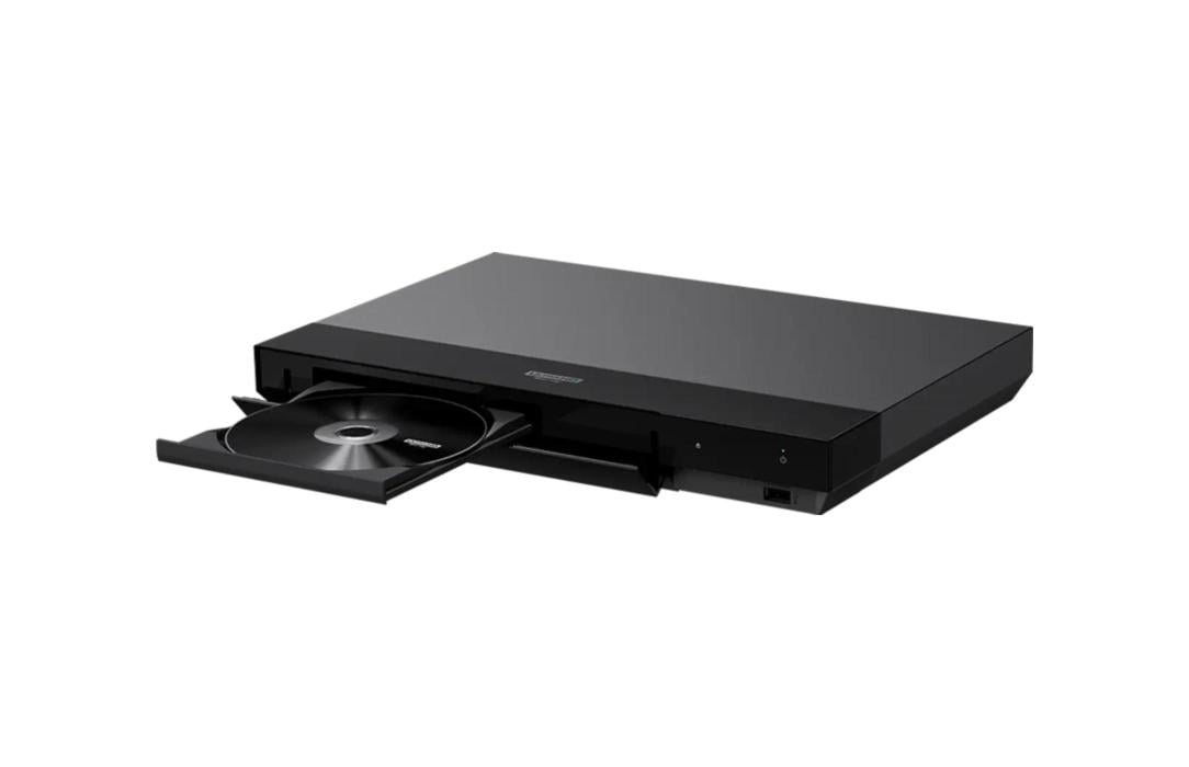 Le lecteur 4K Ultra HD Blu-ray Sony UBP-X700, tiroir ouvert avec un disque